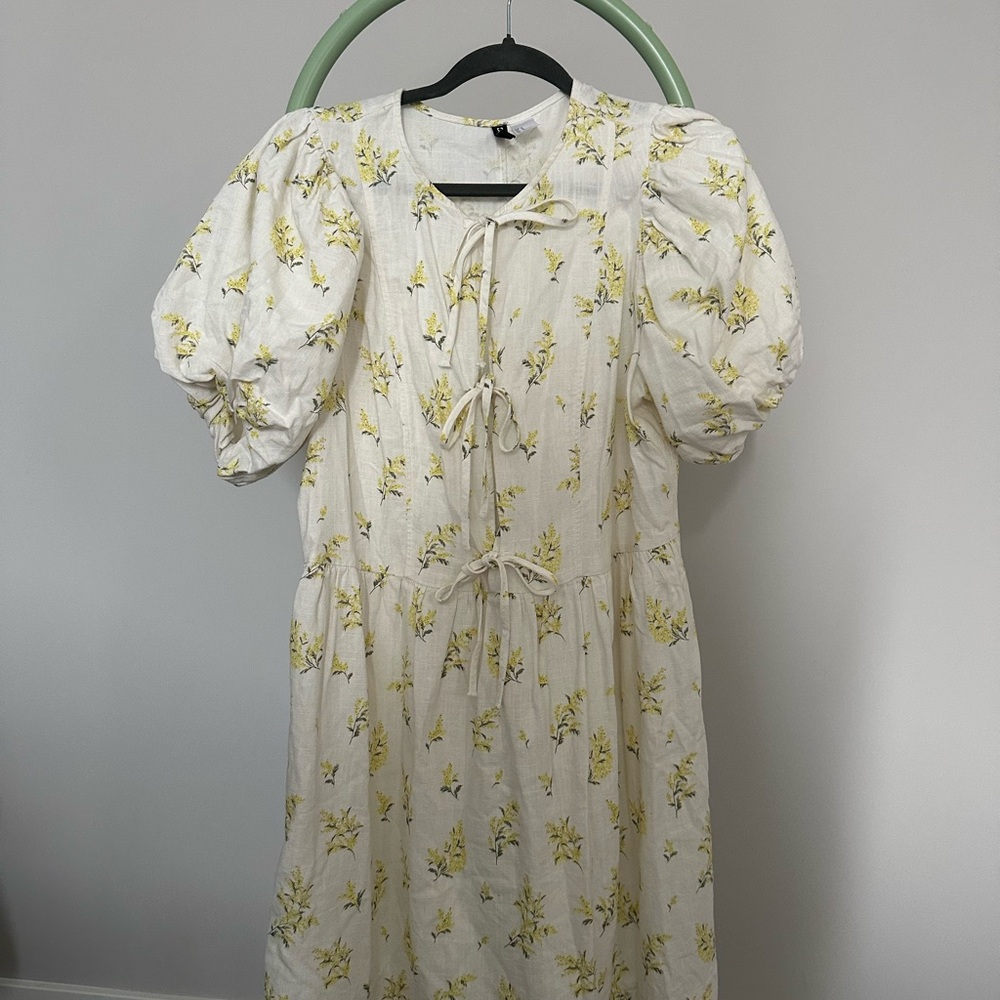 H&M White Dress with Yellow Floral Pattern